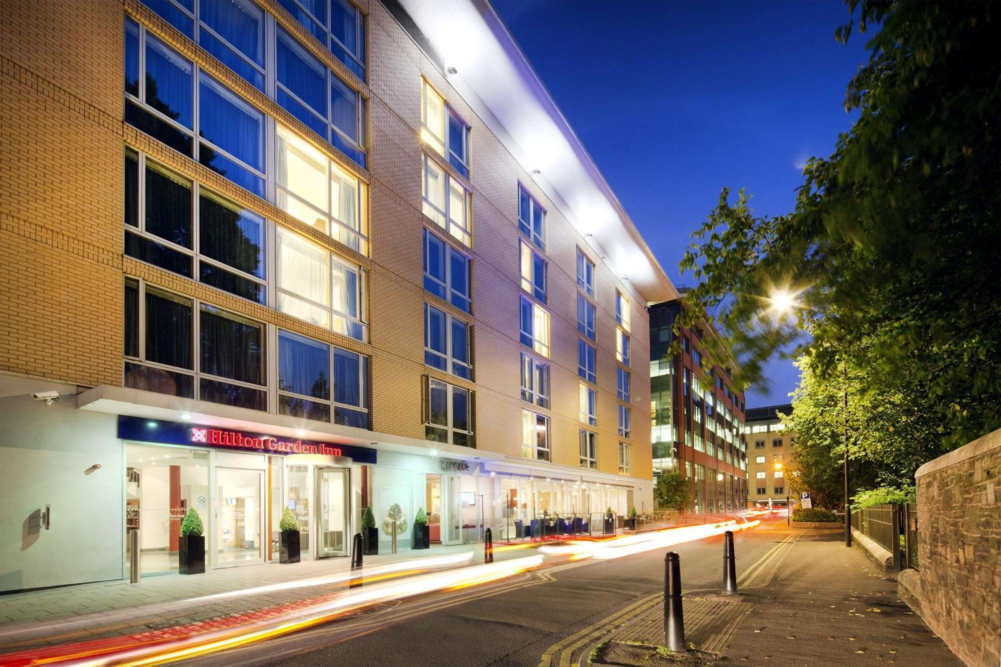 Hilton Garden Inn Bristol City Centre Экстерьер фото