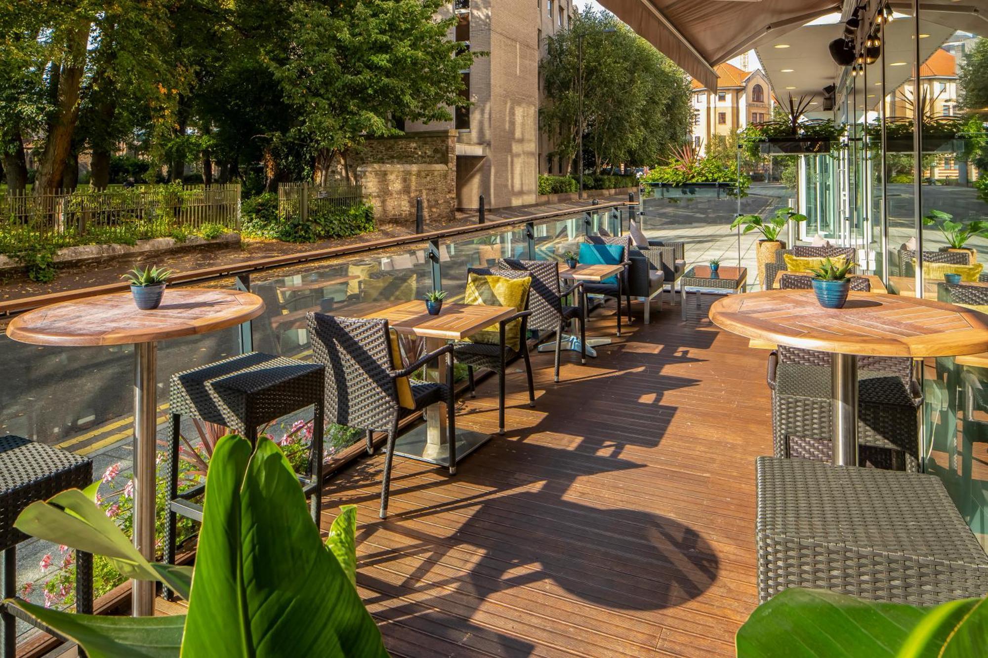 Hilton Garden Inn Bristol City Centre Экстерьер фото
