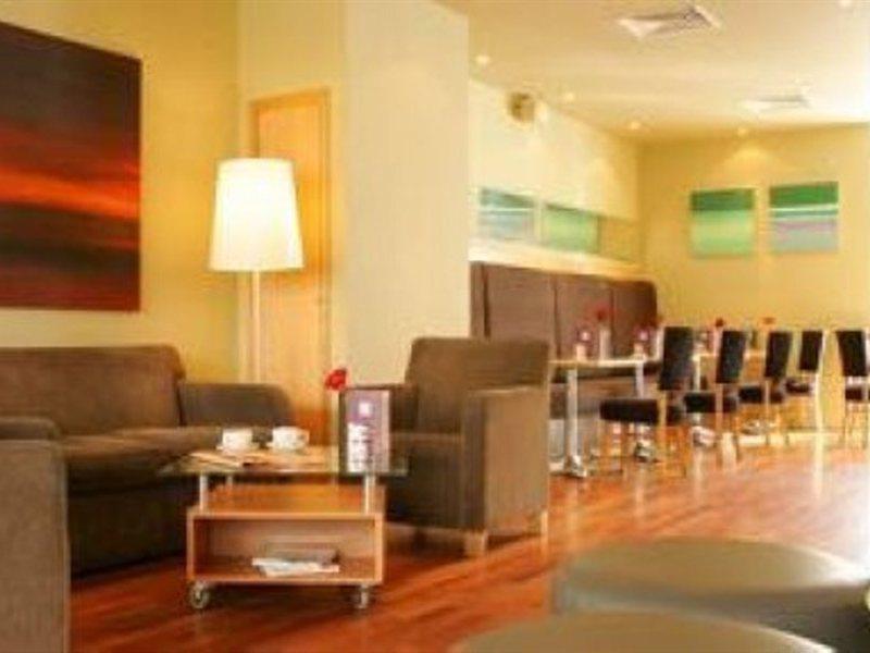 Hilton Garden Inn Bristol City Centre Экстерьер фото