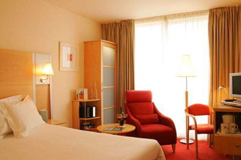 Hilton Garden Inn Bristol City Centre Экстерьер фото