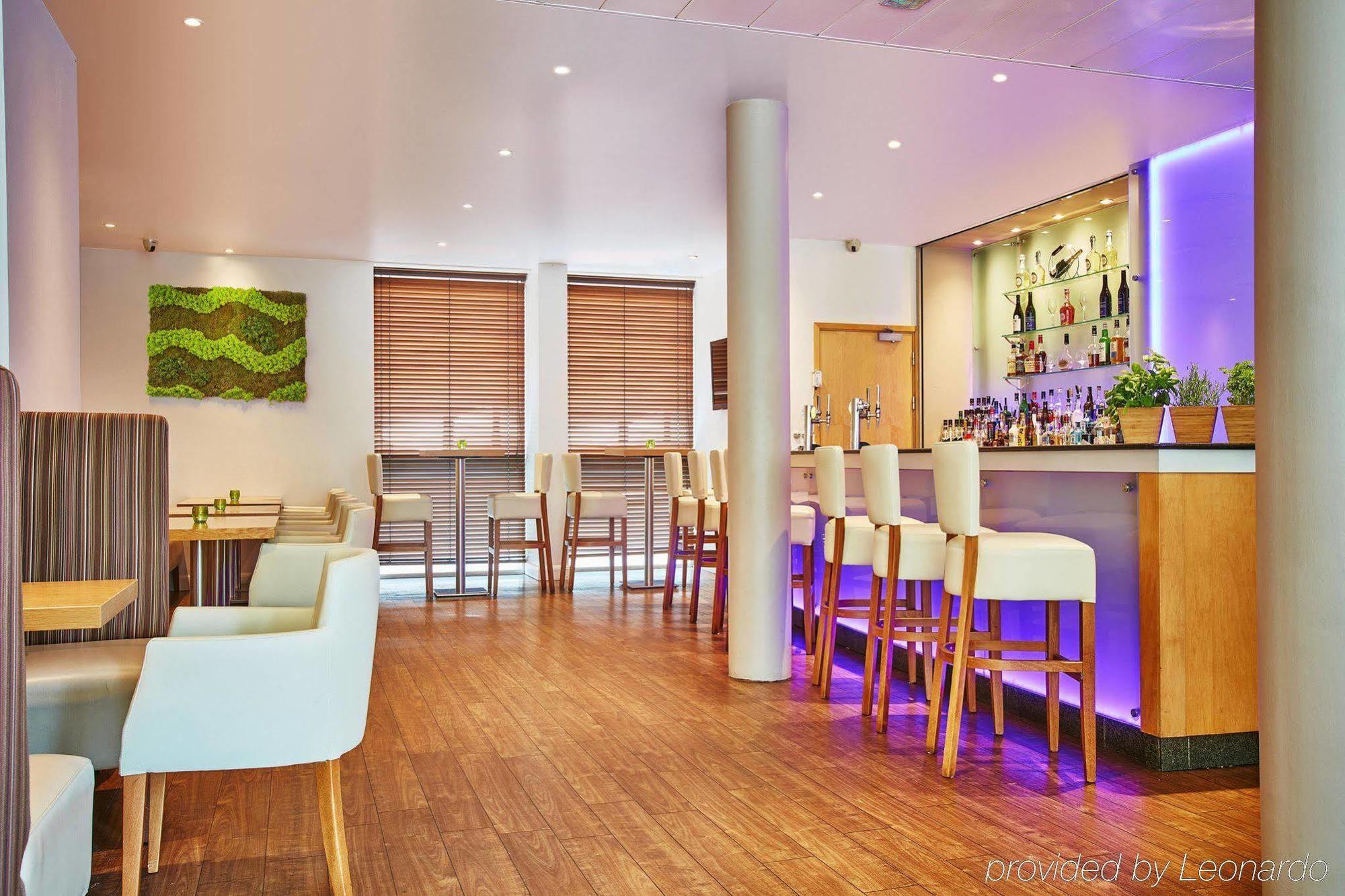 Hilton Garden Inn Bristol City Centre Экстерьер фото